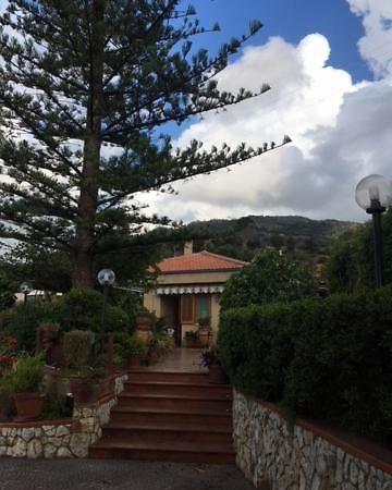 Stanza In Villa Con Giardino Vista Mare 체팔루 외부 사진