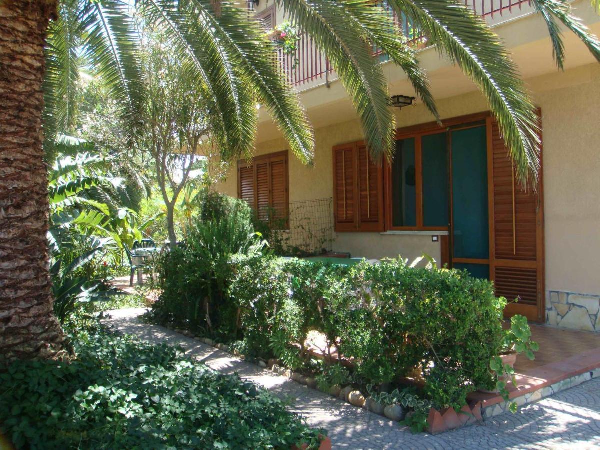 Stanza In Villa Con Giardino Vista Mare 체팔루 외부 사진