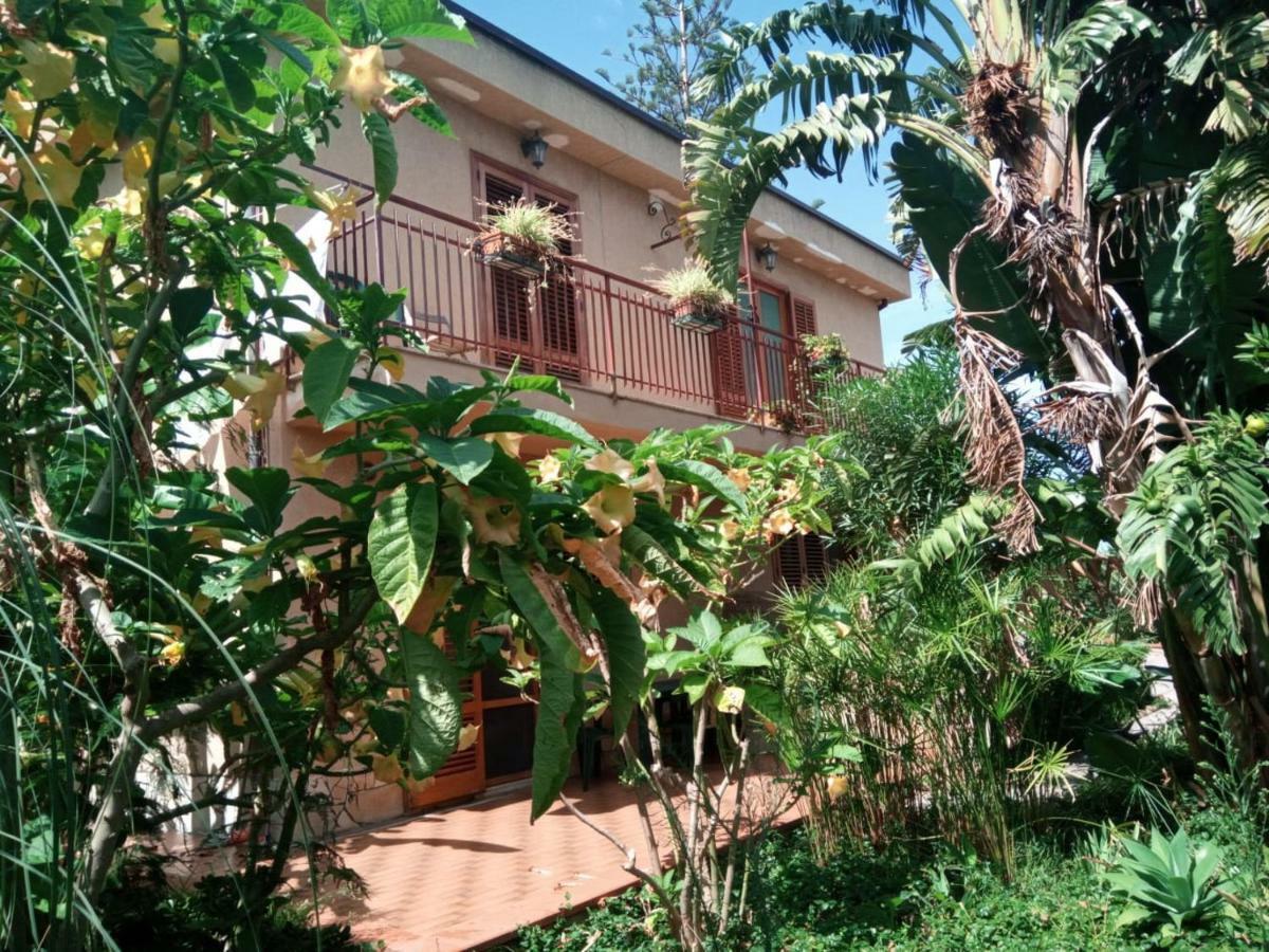 Stanza In Villa Con Giardino Vista Mare 체팔루 외부 사진